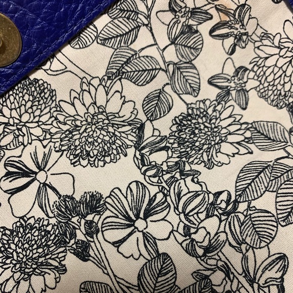 Purse - Picture 3 of 3